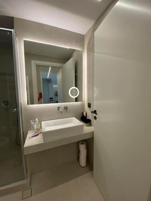 Sapfo Luxury Apartment 1 In Atenas Exterior foto
